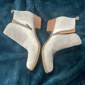 Lucky brand gray booties